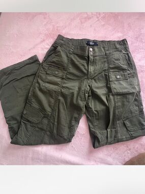 Hollister Olive Cargo Pants with Utility Pockets